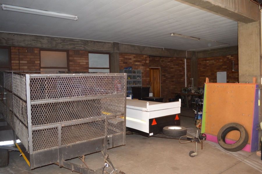 Commercial Property for Sale in Neserhof North West